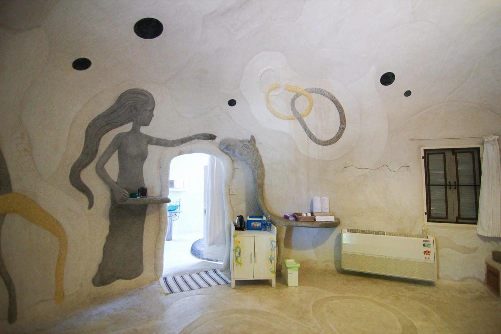 Hotel Naidee Sculptured Huts HHQ Exterior foto