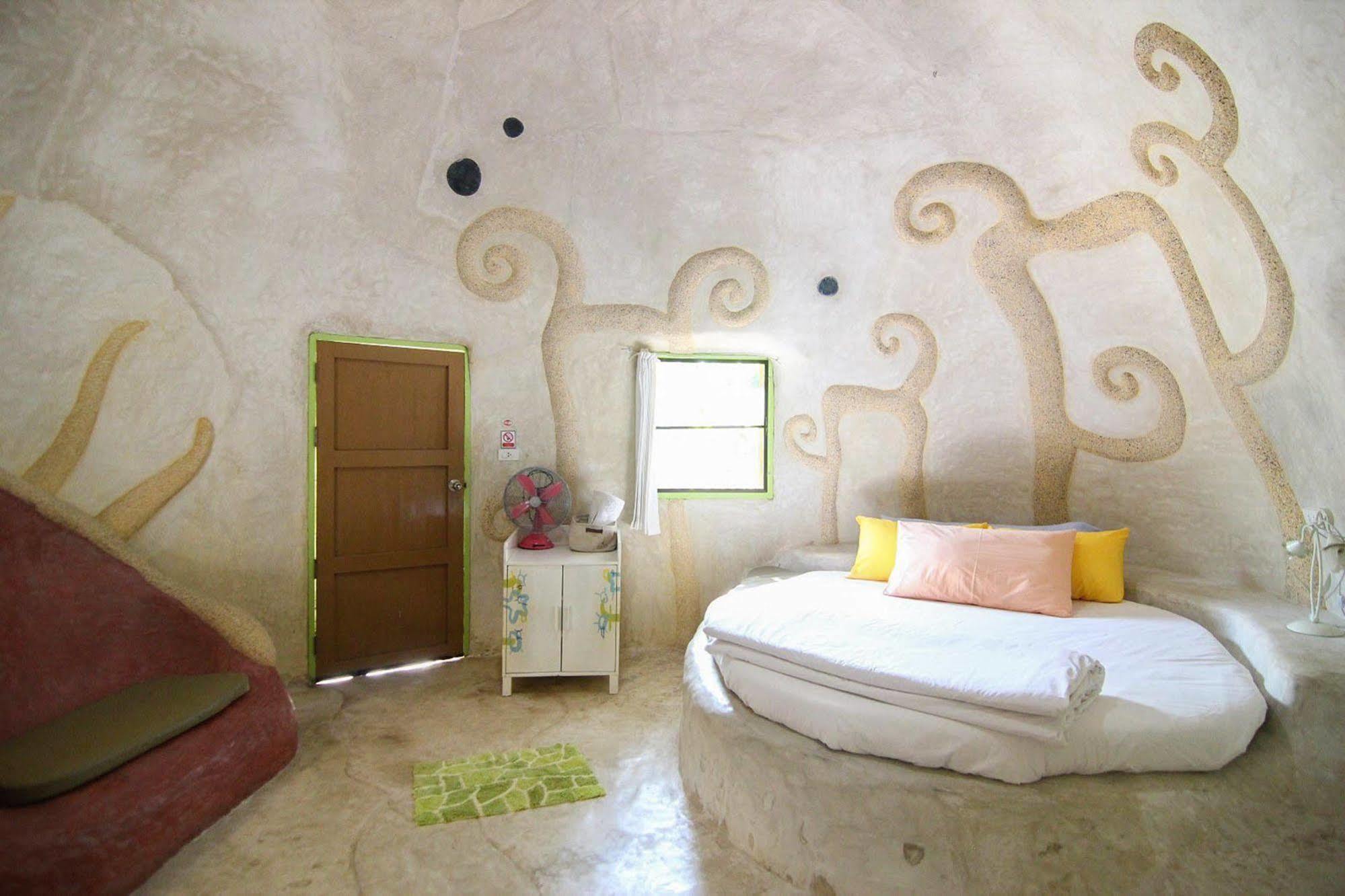Hotel Naidee Sculptured Huts HHQ Exterior foto
