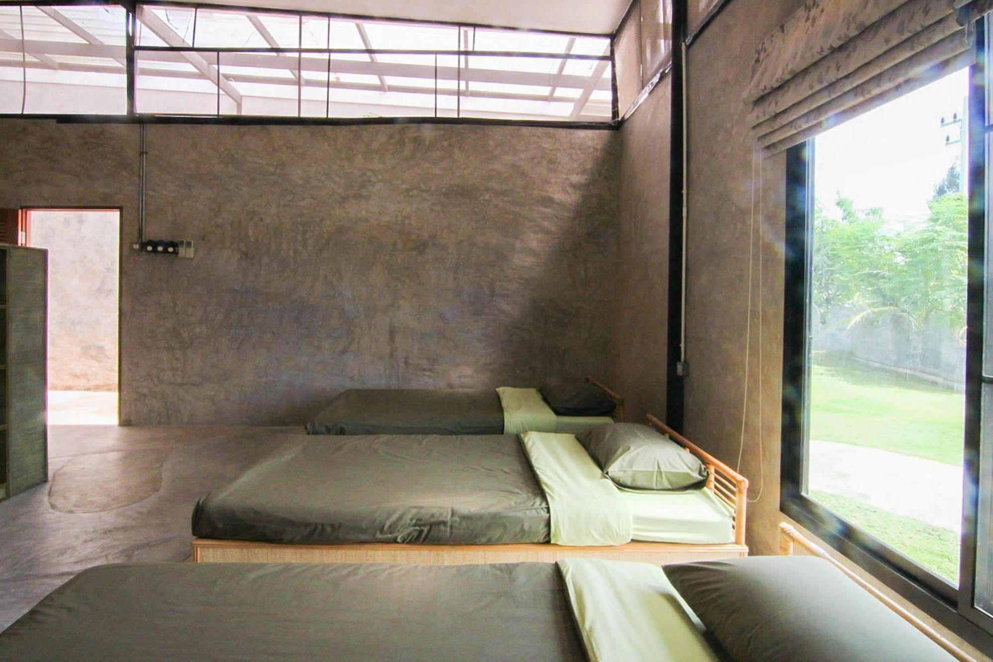 Hotel Naidee Sculptured Huts HHQ Exterior foto